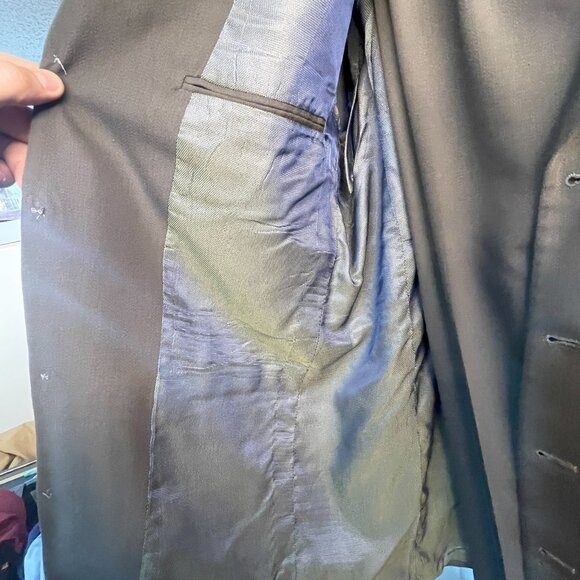 Giorgio Brutini 36R Slim Fit Suit – Tan with Iridescent Bluish-Green Lining - Picture 3 of 6